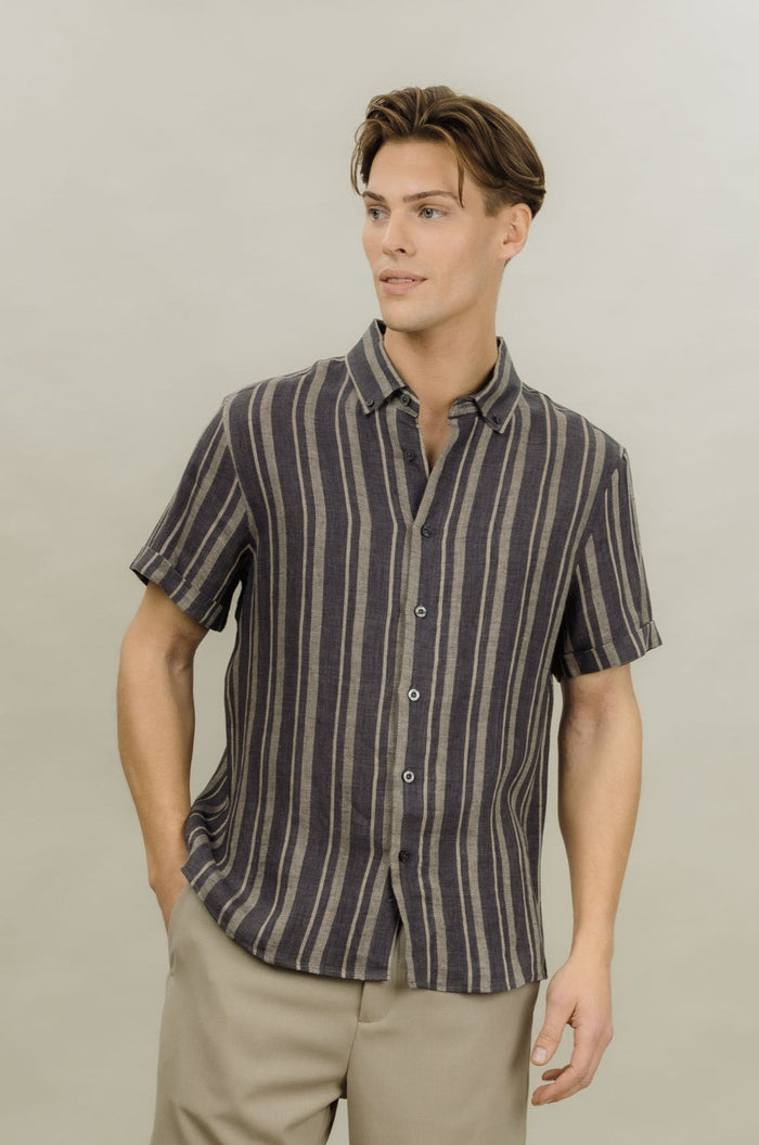 Urban Pioneers Male Aurelio SS Shirt SS SHIRT BLACK
