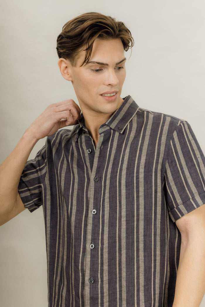 Urban Pioneers Male Aurelio SS Shirt SS SHIRT BLACK
