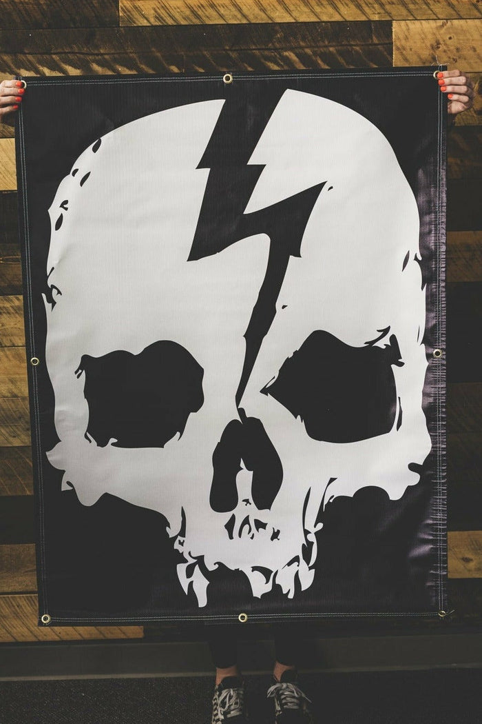CLASSIC SKULL BANNER