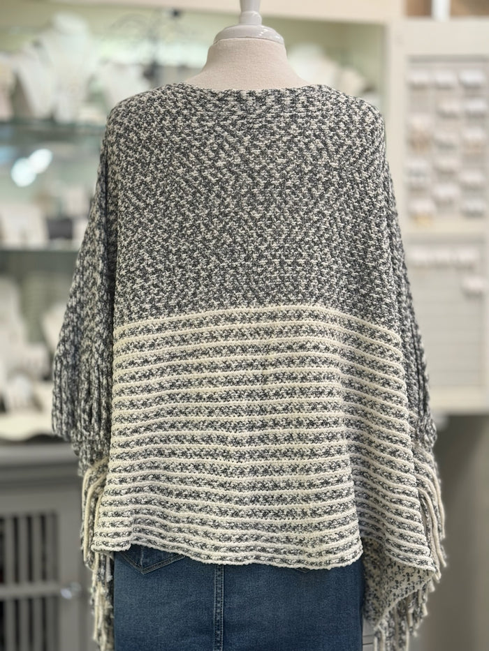 Paloma Poncho in Black