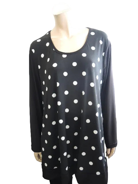 Shelz Flattering Spot Top