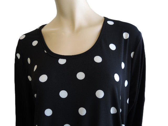 Shelz Flattering Spot Top